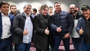 Bolsonaro recibió a Milei, quien este domingo clausura la reunión de la derecha en Camboriú
