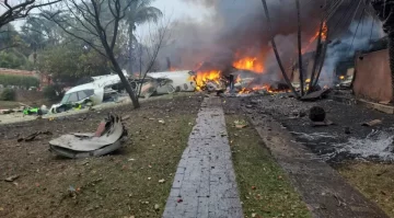 Brasil: 61 personas murieron tras la caída de un avión de pasajeros en el estado de San Pablo Brasil: 61 personas murieron tras la caída de un avión de pasajeros en el estado de San Pablo