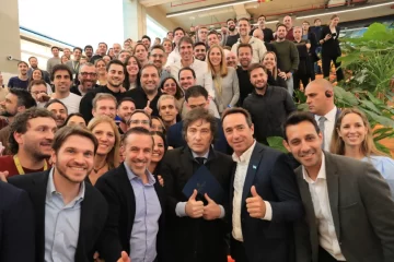 Milei ratificó su alianza con el sector privado y prometió seguir bajando impuestos Milei ratificó su alianza con el sector privado y prometió seguir bajando impuestos