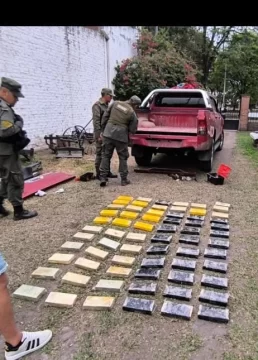 Gendarmería Nacional secuestra más de 84 kilos de cocaína en un operativo Gendarmería Nacional secuestra más de 84 kilos de cocaína en un operativo