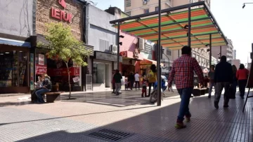 Feriados XXL: así funcionarán los servicios municipales, el comercio y las actividades en Tucumán