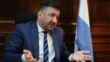 El senador Edgardo Kueider oficializó el pedido de licencia a su cargo El senador Edgardo Kueider oficializó el pedido de licencia a su cargo