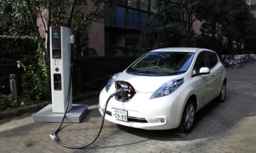 Habilitan la instalación de centros de carga de autos eléctricos