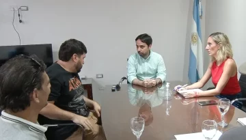 La Municipalidad capitalina dialogó con vendedores ambulantes a fin de ordenar la vía pública La Municipalidad capitalina dialogó con vendedores ambulantes a fin de ordenar la vía pública