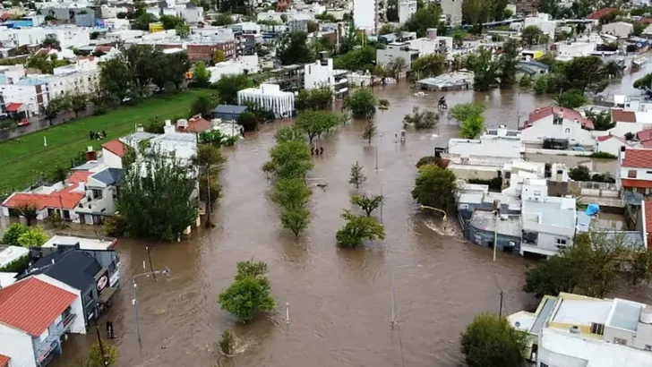 El Gobierno decretó tres días de duelo nacional por el temporal en Bahía Blanca, que dejó al menos 16 muertos