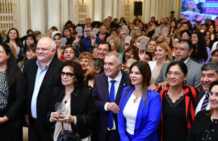 La Provincia reconoció la labor y la trayectoria de tucumanas en su día