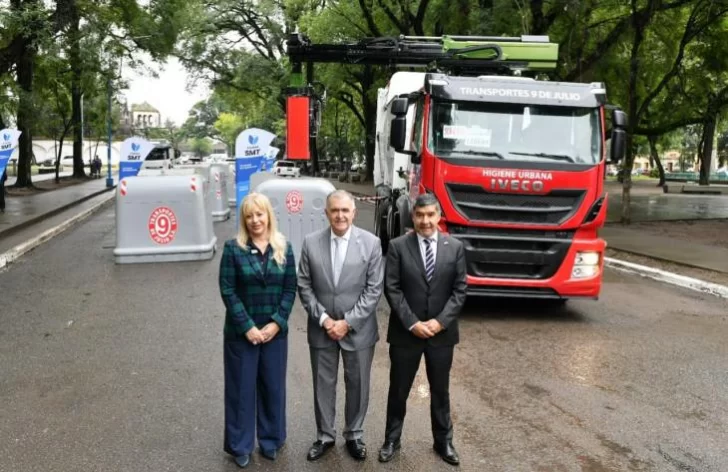 La Municipalidad capitalina presentó los contenedores de basura antivandálicos