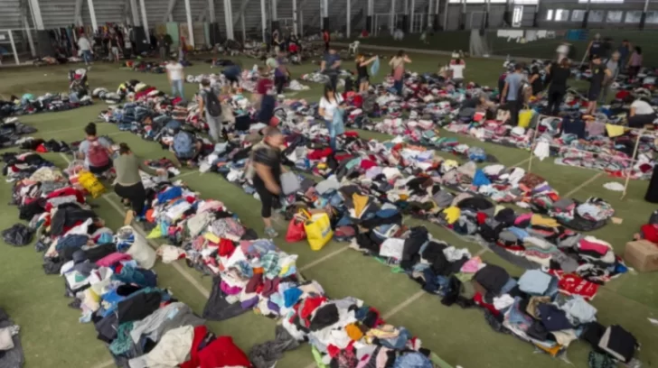 Un camión de esperanza: la familia tucumana que organiza una colecta para Bahía Blanca Un camión de esperanza: la familia tucumana que organiza una colecta para Bahía Blanca