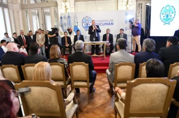 Osvaldo Jaldo tomó juramento a nuevos funcionarios del Poder Ejecutivo provincial