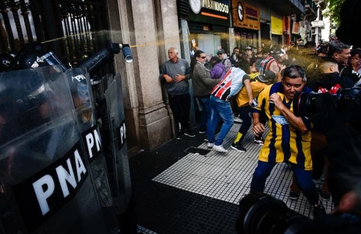 Del reclamo a la violencia: cómo una protesta se convirtió en caos en el Congreso