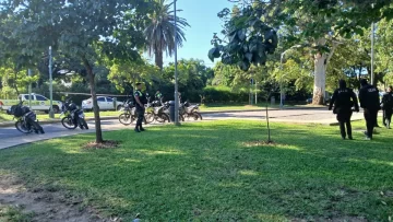 Un agente de Policía es acusado por el crimen de un joven cerca del parque Guillermina