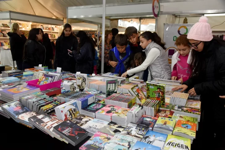 Comenzó la primera Feria Nacional del Libro Infanto – Juvenil de Tucumán Comenzó la primera Feria Nacional del Libro Infanto – Juvenil de Tucumán