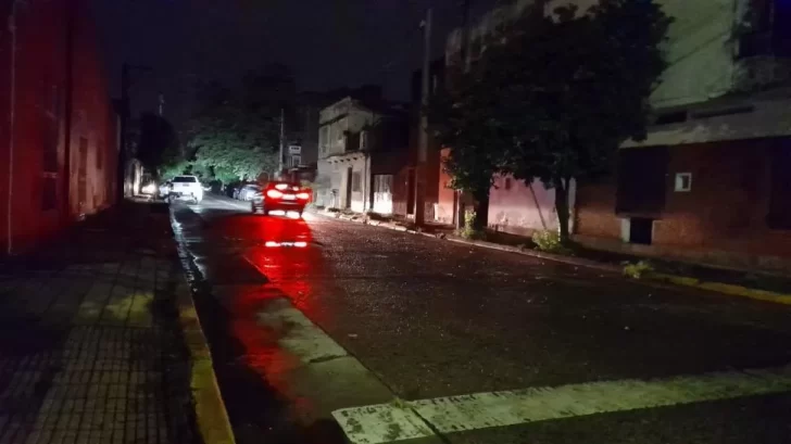 Varios sectores de la Capital tucumana quedaron sin luz por el fallo en una estación transformadora Varios sectores de la Capital tucumana quedaron sin luz por el fallo en una estación transformadora