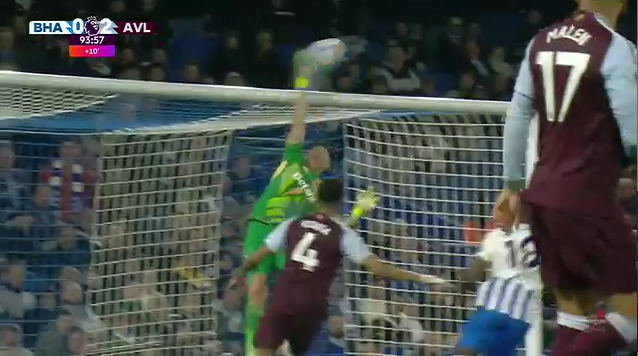 Aston Villa brilla en Brighton con el “Dibu” Martínez como gran protagonista