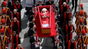 Funeral del papa Francisco: a qué hora y cómo ver en vivo este sábado la ceremonia en El Vaticano