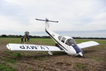 Una avioneta cayó de punta en un descampado de Yerba Buena