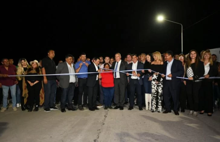 Detuvieron a la directora de una escuela de Simoca durante un acto oficial