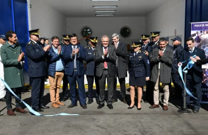 Recuperan e inauguran un taller clave para el mantenimiento del parque automotor policial