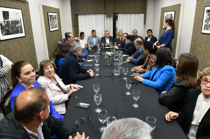 El PJ tucumano se alinea rumbo a octubre: Jaldo busca unidad y orden electoral