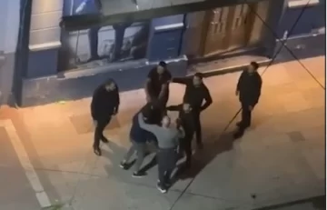 Formulan cargos en contra de los seis patovicas que golpearon a dos jóvenes a la salida de un pub