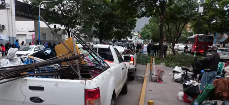 Levantaron las carpas que se encontraban al frente del Hospital Padilla Levantaron las carpas que se encontraban al frente del Hospital Padilla
