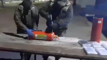 Matafuegos con sorpresa: el hallazgo de cocaína que sacudió un control en Tucumán
