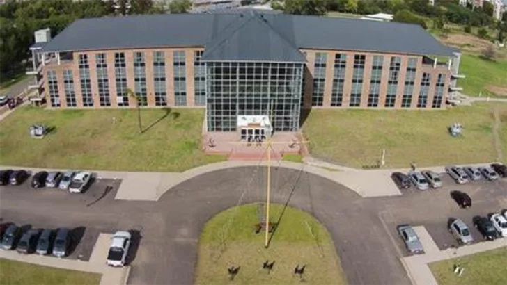 Seis integrantes de la Armada procesados por ejercer violencia institucional y de género contra una marina