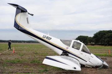 aterrizaje-emergencia-avioneta-cayo-punta-descampado-yerba-buena-1085846-171822-728x480