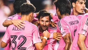 Messi convirtió dos golazos para la vuelta a la victoria del Inter Miami