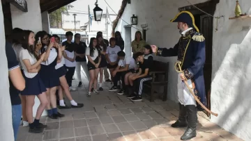 San Miguel de Tucumán se viste de celeste y blanco para celebrar el 25 de Mayo