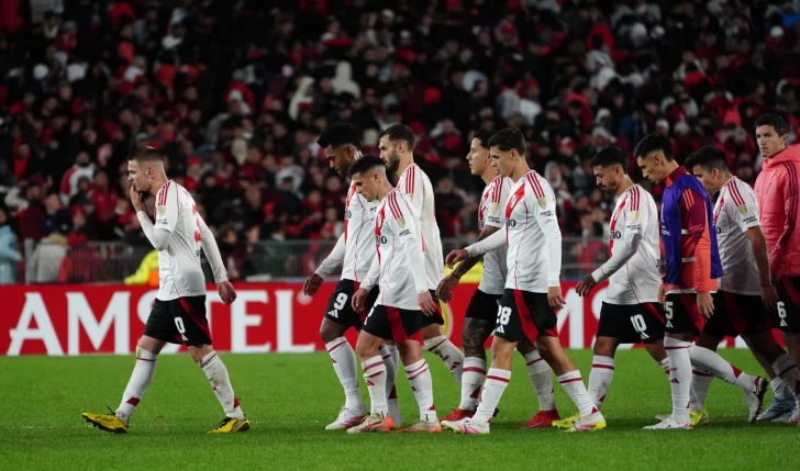 River empató con Universitario y se aleja de los mejores primeros en la Libertadores