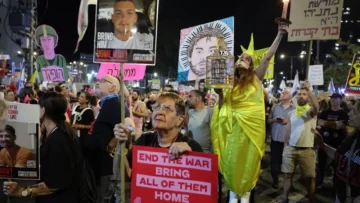 Familiares de rehenes secuestrados por Hamas reclaman a Israel que frene la escalada militar en Gaza