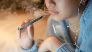 Pediatras advierten sobre el creciente uso de cigarrillos electrónicos en adolescentes Pediatras advierten sobre el creciente uso de cigarrillos electrónicos en adolescentes
