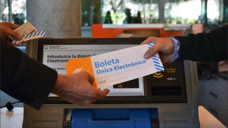 Votan los porteños en una elección crucial para el escenario político nacional