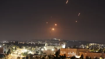 Conflicto en Medio Oriente: sigue el fuego cruzado y Trump recomendó “evacuar Teherán”