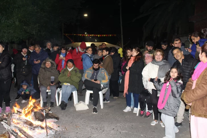 De reunión familiar a fiesta popular: Villa Urquiza vivió su noche mágica de San Juan