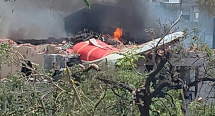 Tragedia aérea en India: se estrelló un avión con 242 personas a bordo