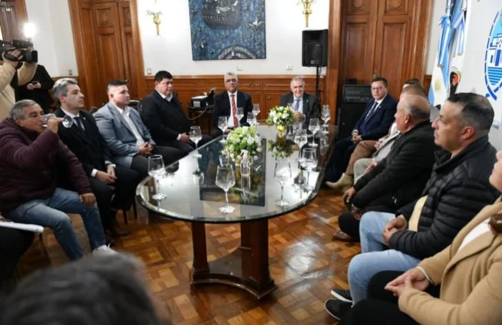 El Gobierno interviene ante el conflicto por los despidos en el ingenio Bella Vista El Gobierno interviene ante el conflicto por los despidos en el ingenio Bella Vista