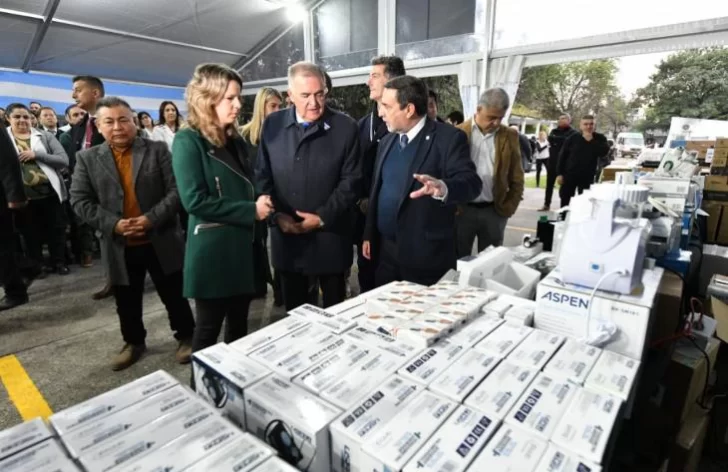 El Gobierno provincial entregó insumos para el sistema de salud El Gobierno provincial entregó insumos para el sistema de salud