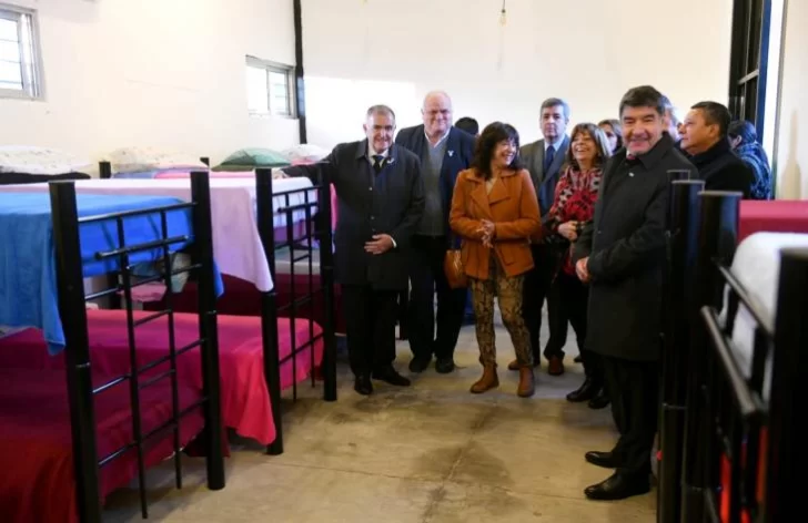 Jaldo: “Tucumán se está haciendo cargo de las personas en situación de calle” Jaldo: “Tucumán se está haciendo cargo de las personas en situación de calle”