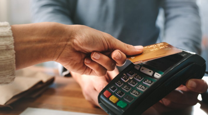 Tras el fin de Cuota Simple, tarjetas mantendrán compras en 3 y 6 pagos: los rubros incluidos