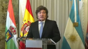Javier Milei recibió en España un premio de un foro libertario y de ultraderecha