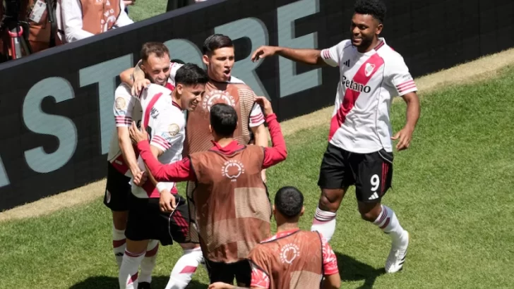 River derrotó 3-1 a Urawa Red Diamonds en su debut