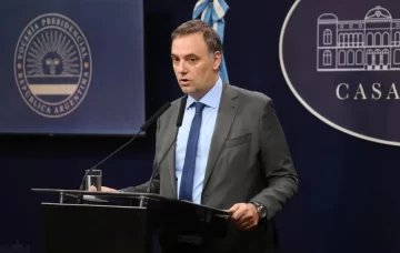 El Gobierno eliminó por decreto el Día del Empleado Público