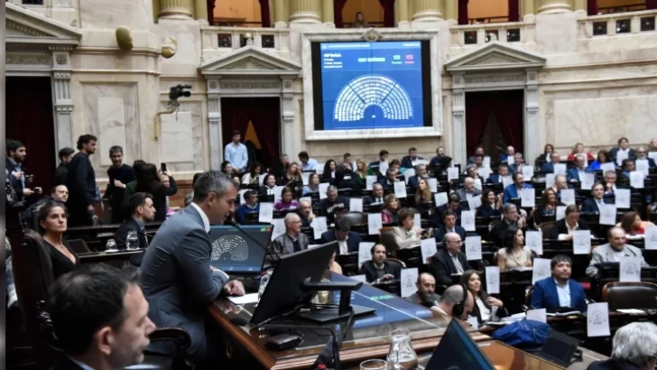 Diputados debaten suba de jubilaciones y un bono de $110.000: el Gobierno ya anticipó el veto