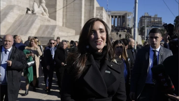 Villarruel en el acto por el Día de la Bandera en Rosario: “Éste es el mejor lugar en la Argentina para estar hoy”