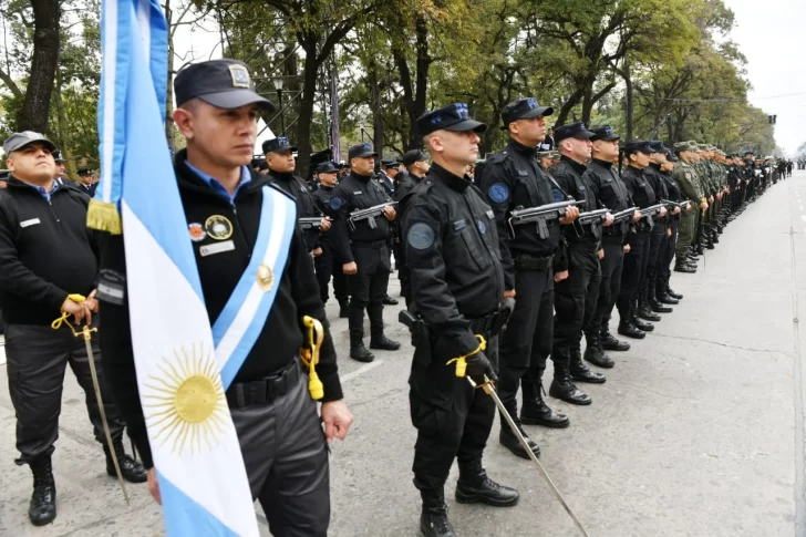 Más de 6.000 personas desfilaron en un 9 de Julio multitudinario en Tucumán