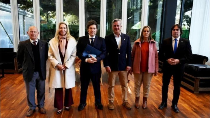 Javier Milei le dijo a la Mesa de Enlace que por ahora no se pueden eliminar las retenciones