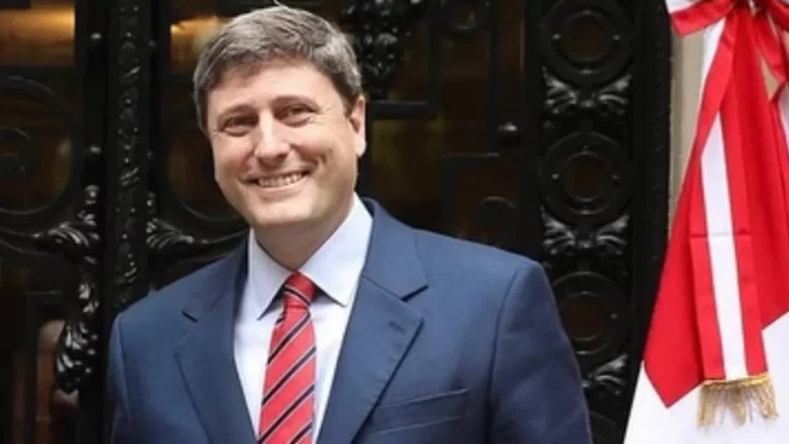 Renunció el vicecanciller Eduardo Bustamante