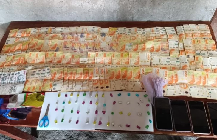 Diversos allanamientos derivaron en el decomiso de armas, drogas y un vehículo